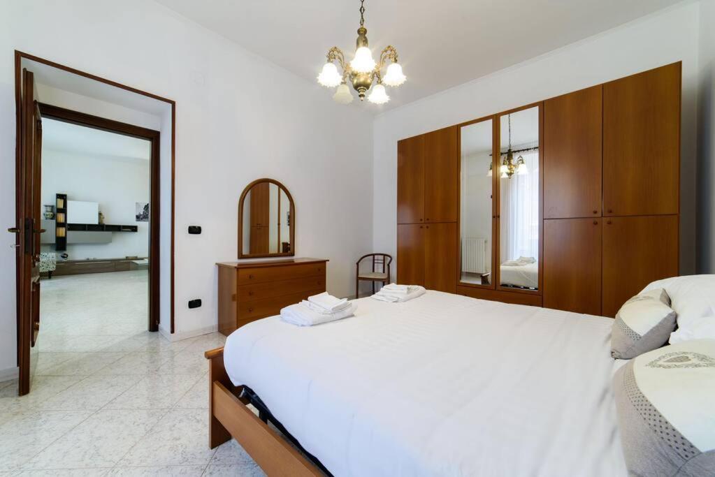 סלרנו Casa Vacanze “In Centro” מראה חיצוני תמונה