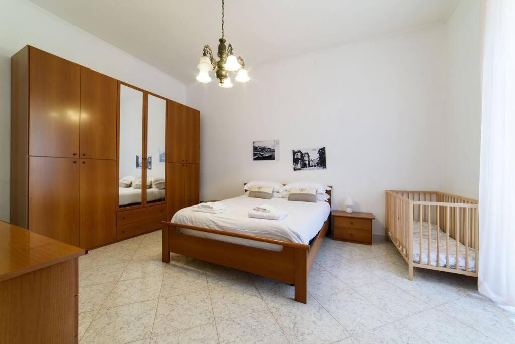 סלרנו Casa Vacanze “In Centro” מראה חיצוני תמונה
